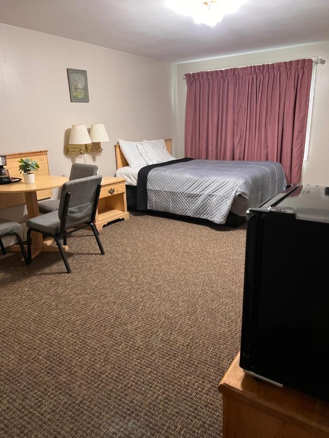 Oswego Inn מראה חיצוני תמונה